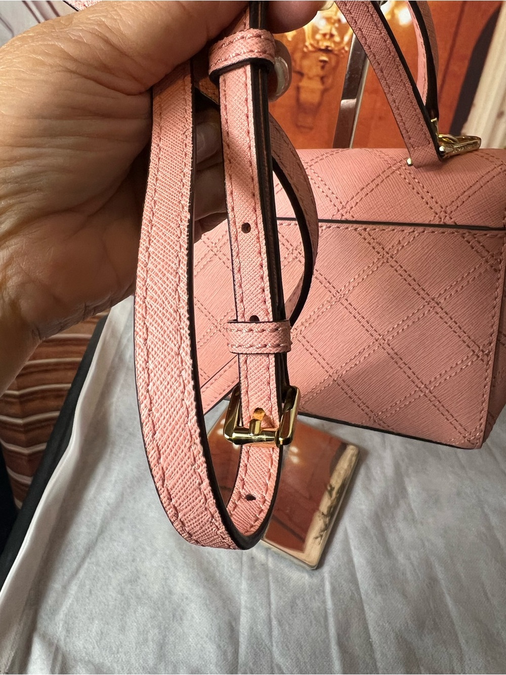 MICHAEL KORS Ava Pink Quilted Leather Top-Handle Crossbody ๐ - Picture 6 of 14
